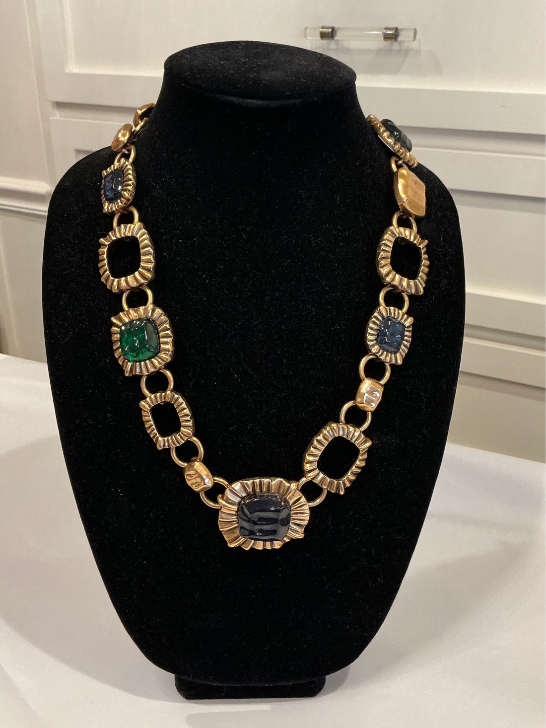 Oscar De La Renta stunning substantial necklace